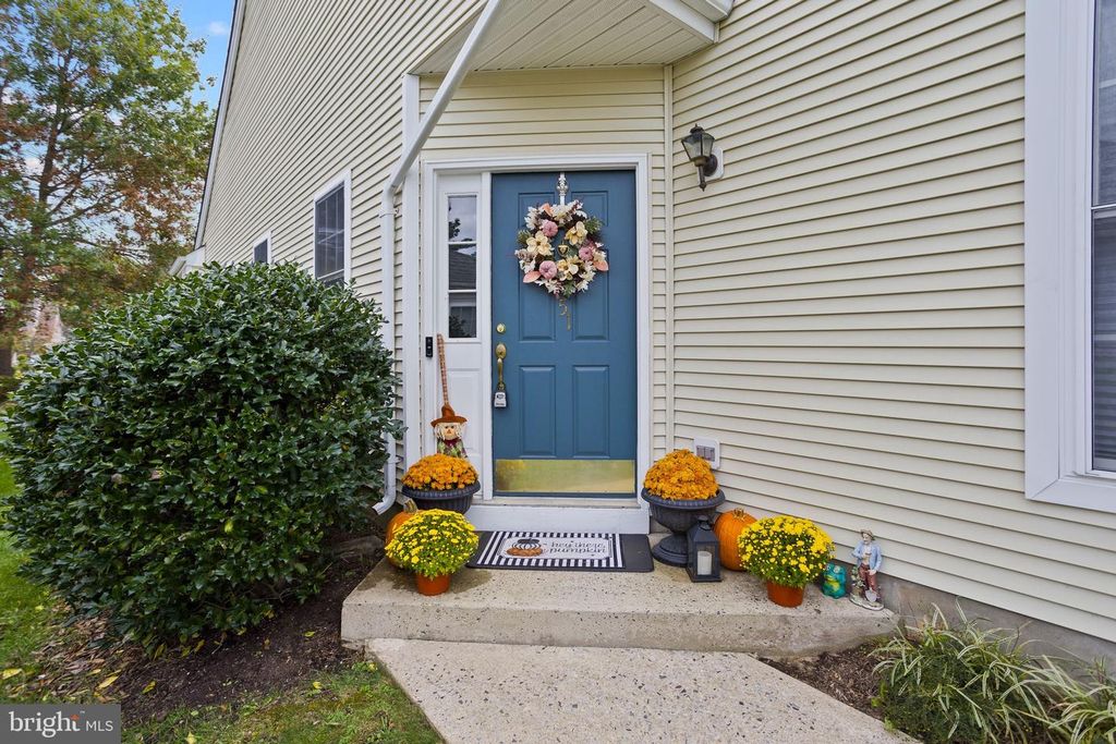 151 MEADOWLARK DR, Hamilton, NJ 08690