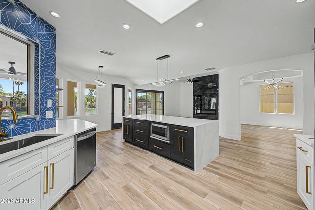 1157 N DATE PALM Drive, Gilbert, AZ 85234