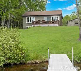 836 Menominee River Rd, Florence T-wi, WI 54121