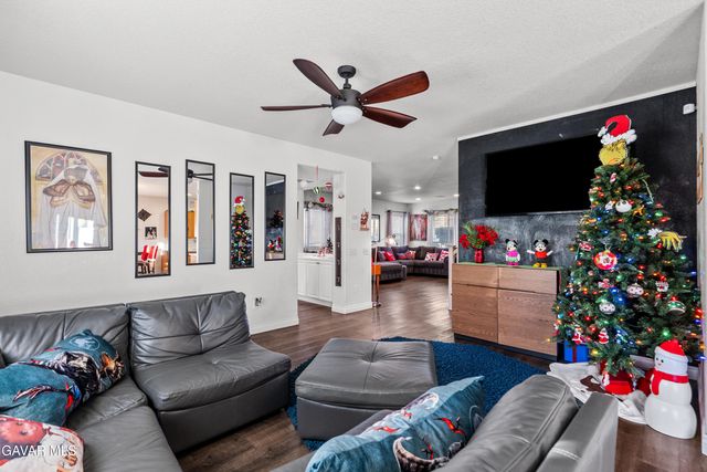 2756 Garnet Lane, Lancaster, CA 93535