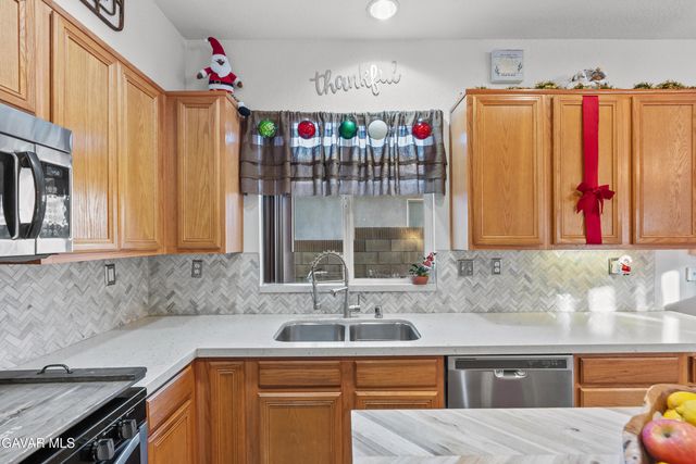 2756 Garnet Lane, Lancaster, CA 93535