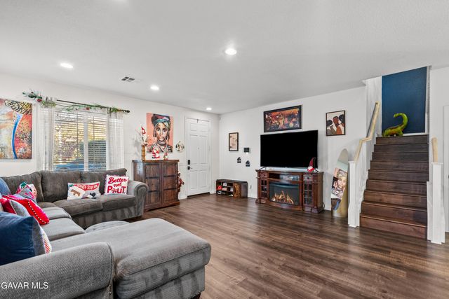 2756 Garnet Lane, Lancaster, CA 93535