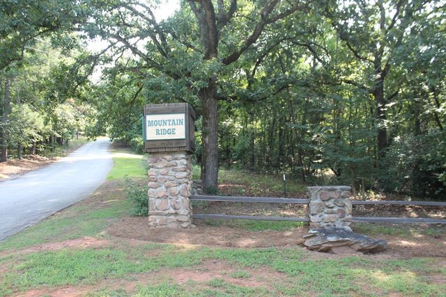 551 Mountain Ridge Drive, Manchester, GA 31816