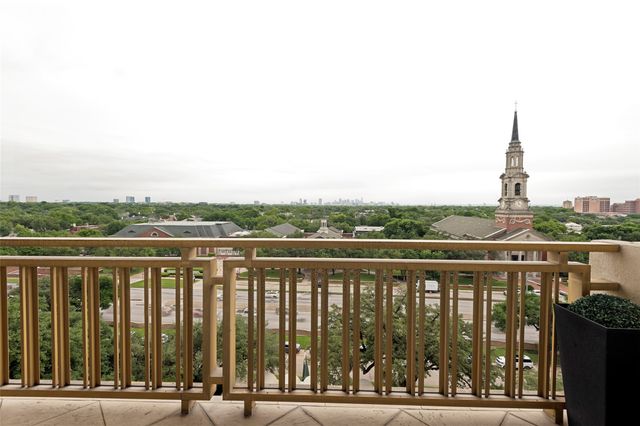 6211 W Northwest Highway 803, Dallas, TX 75225