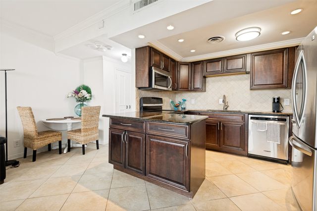 6211 W Northwest Highway 803, Dallas, TX 75225