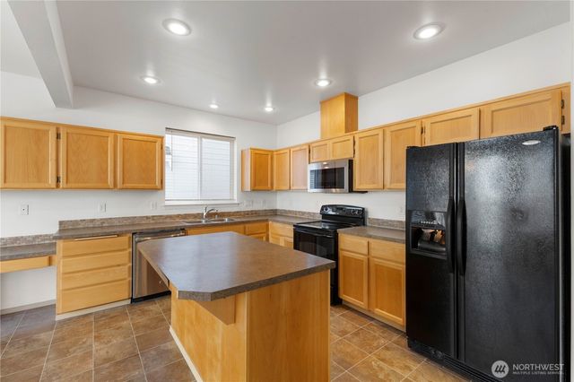 15427 84th Avenue E, Puyallup, WA 98375