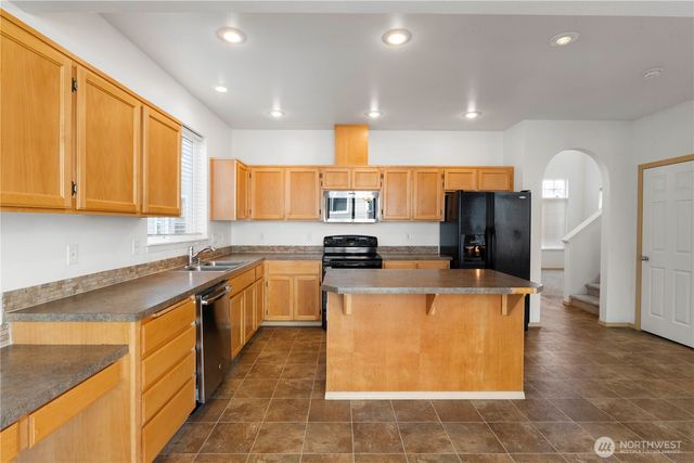 15427 84th Avenue E, Puyallup, WA 98375