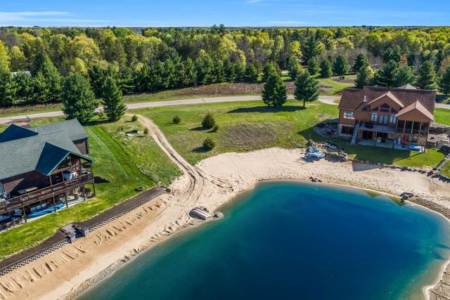 W5561 Castaway Drive, New Lisbon, WI 53950