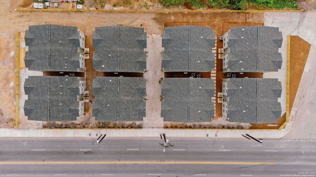 1510 S Essex St 101,102, San Antonio, TX 78210