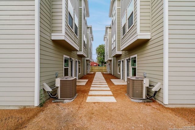 1510 S Essex St 101,102, San Antonio, TX 78210