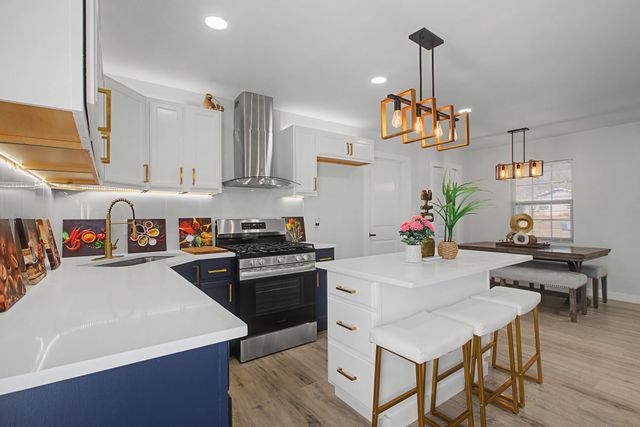 806 Laguna Drive, Garland, TX 75043