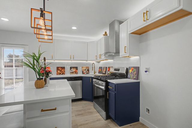 806 Laguna Drive, Garland, TX 75043