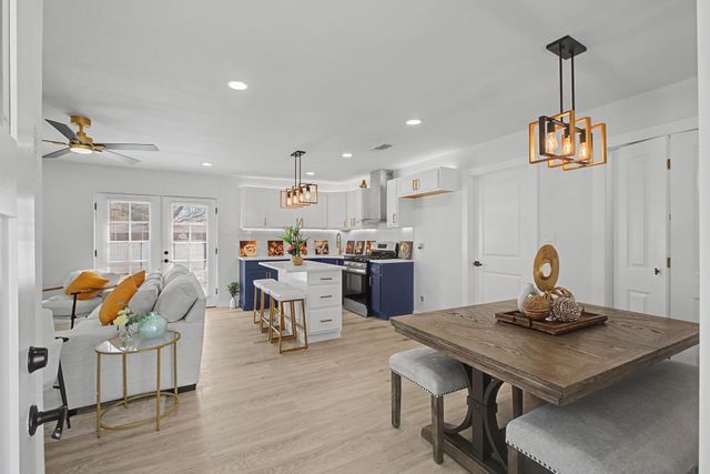 806 Laguna Drive, Garland, TX 75043