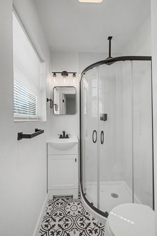 806 Laguna Drive, Garland, TX 75043