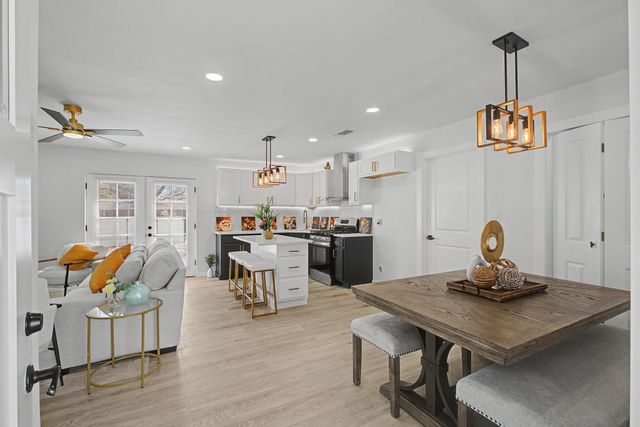 806 Laguna Drive, Garland, TX 75043