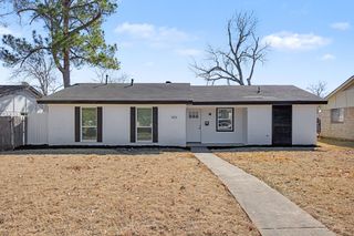 806 Laguna Drive, Garland, TX 75043