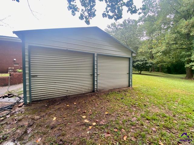 1947 Ga Hwy 42, Byron, GA 31008