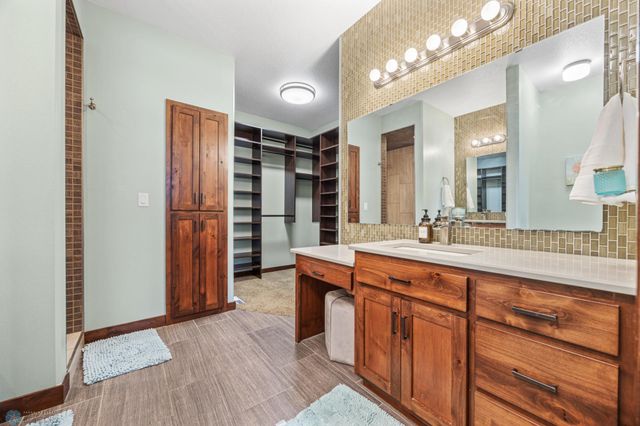 6511 Osgood Parkway S, Fargo, ND 58104