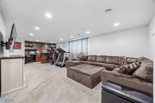 6511 Osgood Parkway S, Fargo, ND 58104