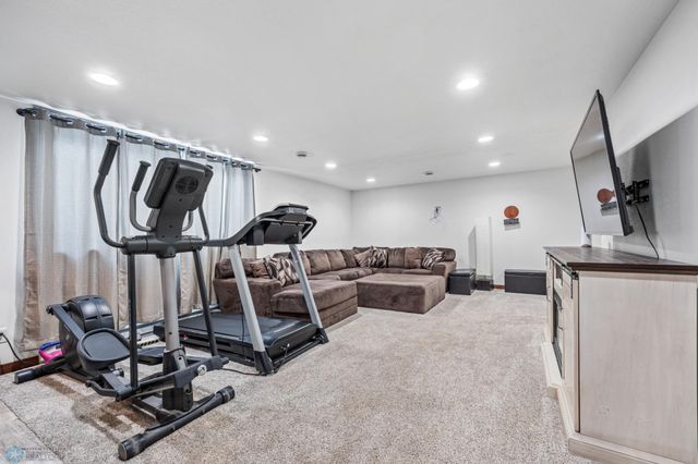 6511 Osgood Parkway S, Fargo, ND 58104