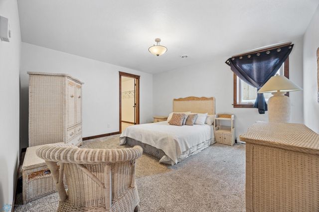 6511 Osgood Parkway S, Fargo, ND 58104