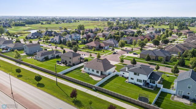 6511 Osgood Parkway S, Fargo, ND 58104