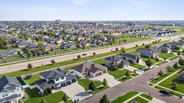 6511 Osgood Parkway S, Fargo, ND 58104