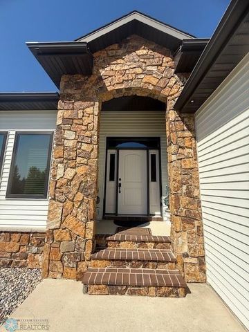 6511 Osgood Parkway S, Fargo, ND 58104