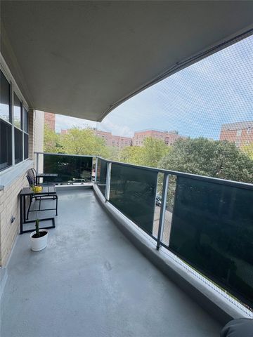 66-36 Yellowstone Boulevard 4F, Forest Hills, NY 11375