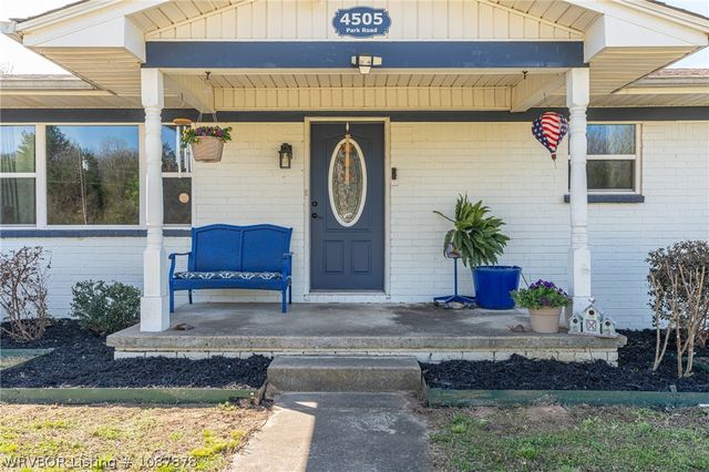 4505 Park Road, Lavaca, AR 72941