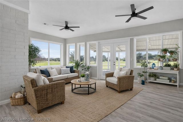 4505 Park Road, Lavaca, AR 72941