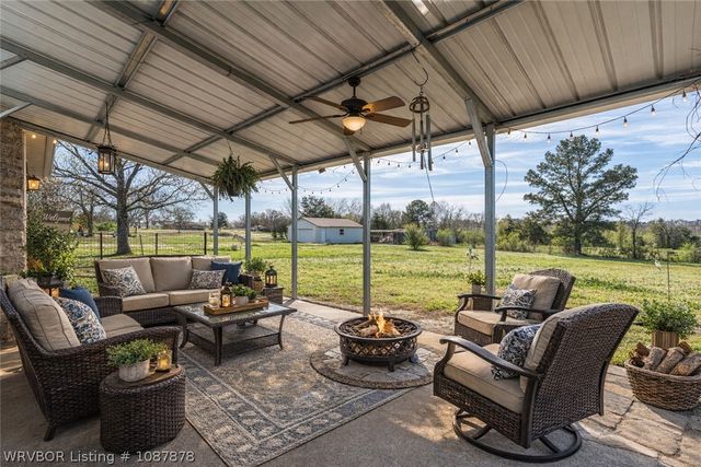 4505 Park Road, Lavaca, AR 72941