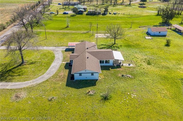 4505 Park Road, Lavaca, AR 72941