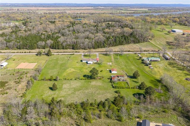 4505 Park Road, Lavaca, AR 72941