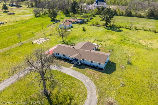 4505 Park Road, Lavaca, AR 72941