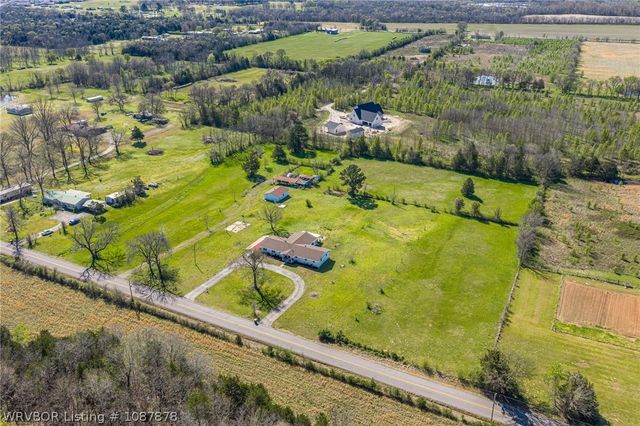 4505 Park Road, Lavaca, AR 72941