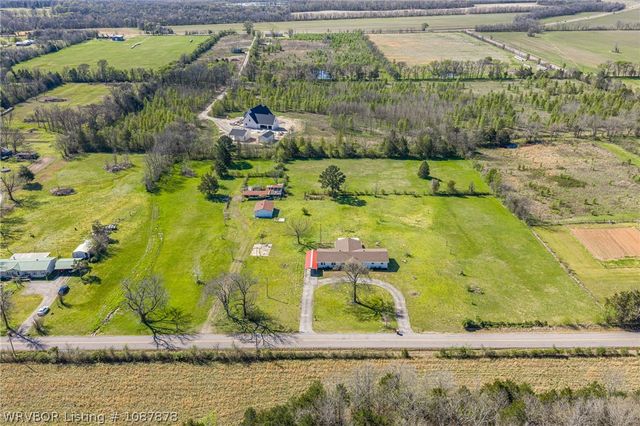 4505 Park Road, Lavaca, AR 72941