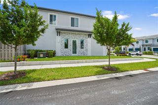 715 SE 15th St ., Homestead, FL 33034