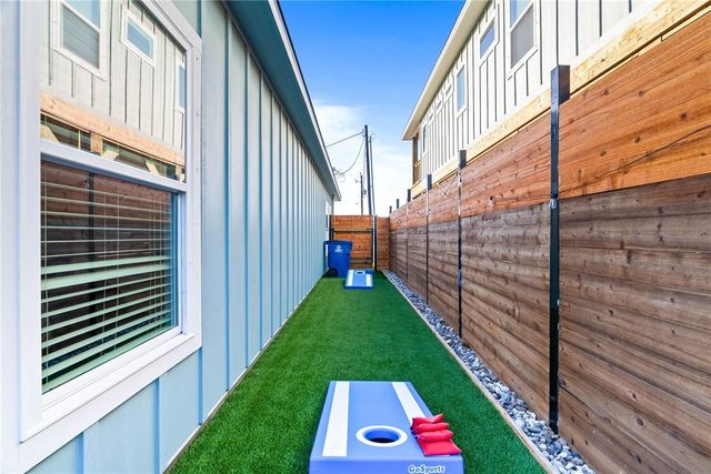 1931 Eskridge Road, Port Aransas, TX 78373