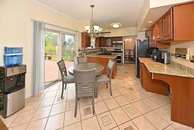 19 Sterling Road, Spring Valley, NY 10977
