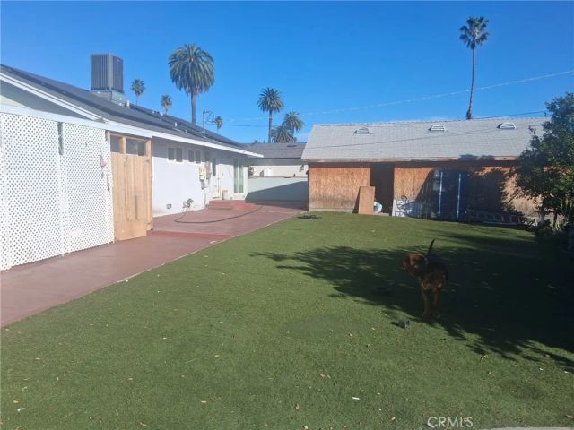 20550 Sherman Way, Winnetka, CA 91306