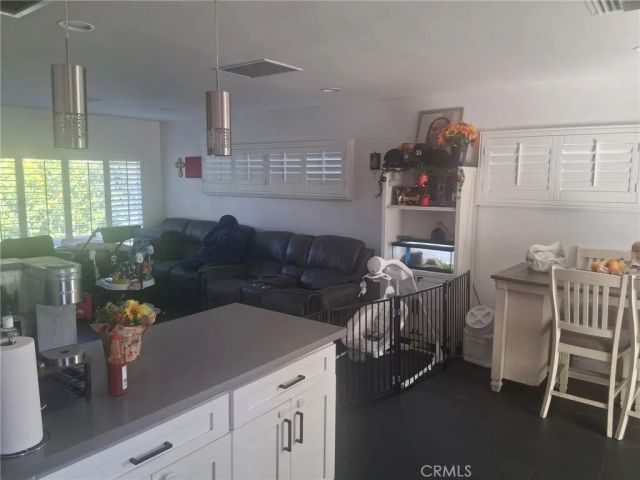 20550 Sherman Way, Winnetka, CA 91306