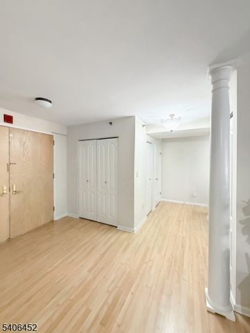 10 Smith Manor Blvd 418, West Orange Twp., NJ 07052