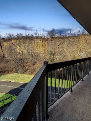 10 Smith Manor Blvd 418, West Orange Twp., NJ 07052