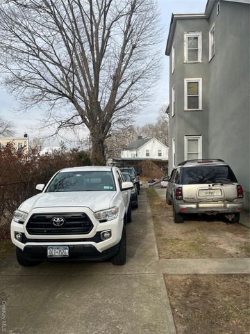 149 W Kingsbridge Road, Mount Vernon, NY 10550