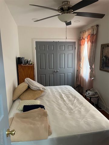 149 W Kingsbridge Road, Mount Vernon, NY 10550