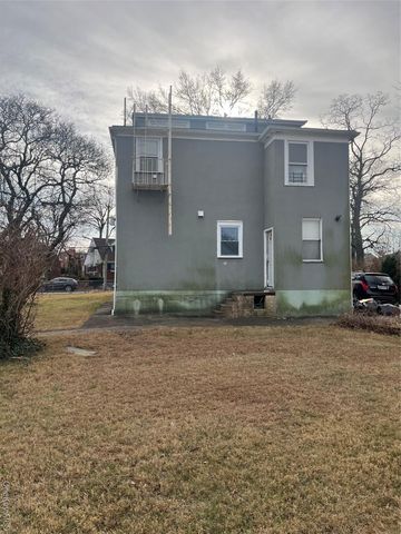 149 W Kingsbridge Road, Mount Vernon, NY 10550