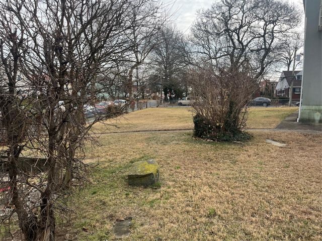 149 W Kingsbridge Road, Mount Vernon, NY 10550