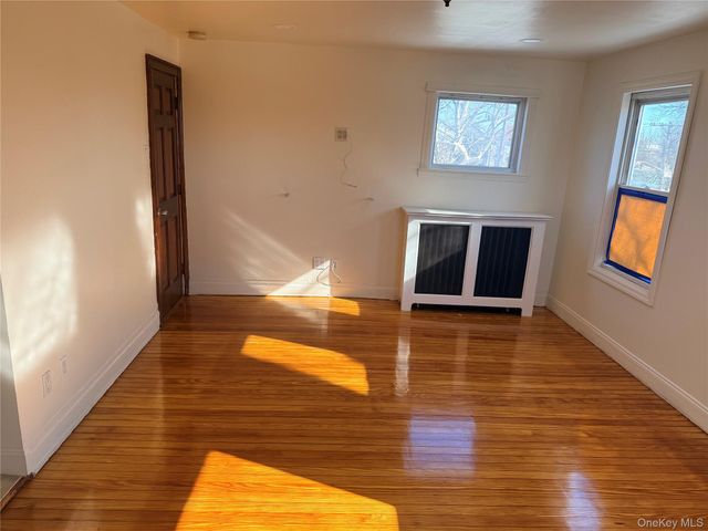 149 W Kingsbridge Road, Mount Vernon, NY 10550