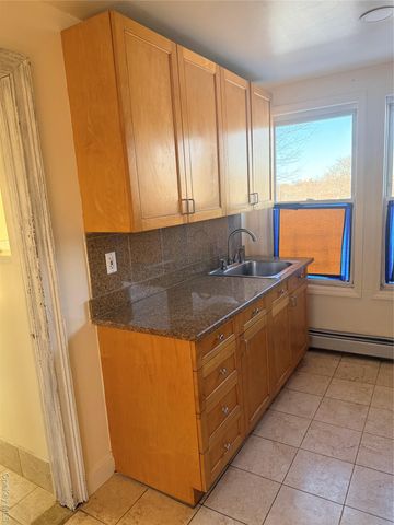 149 W Kingsbridge Road, Mount Vernon, NY 10550